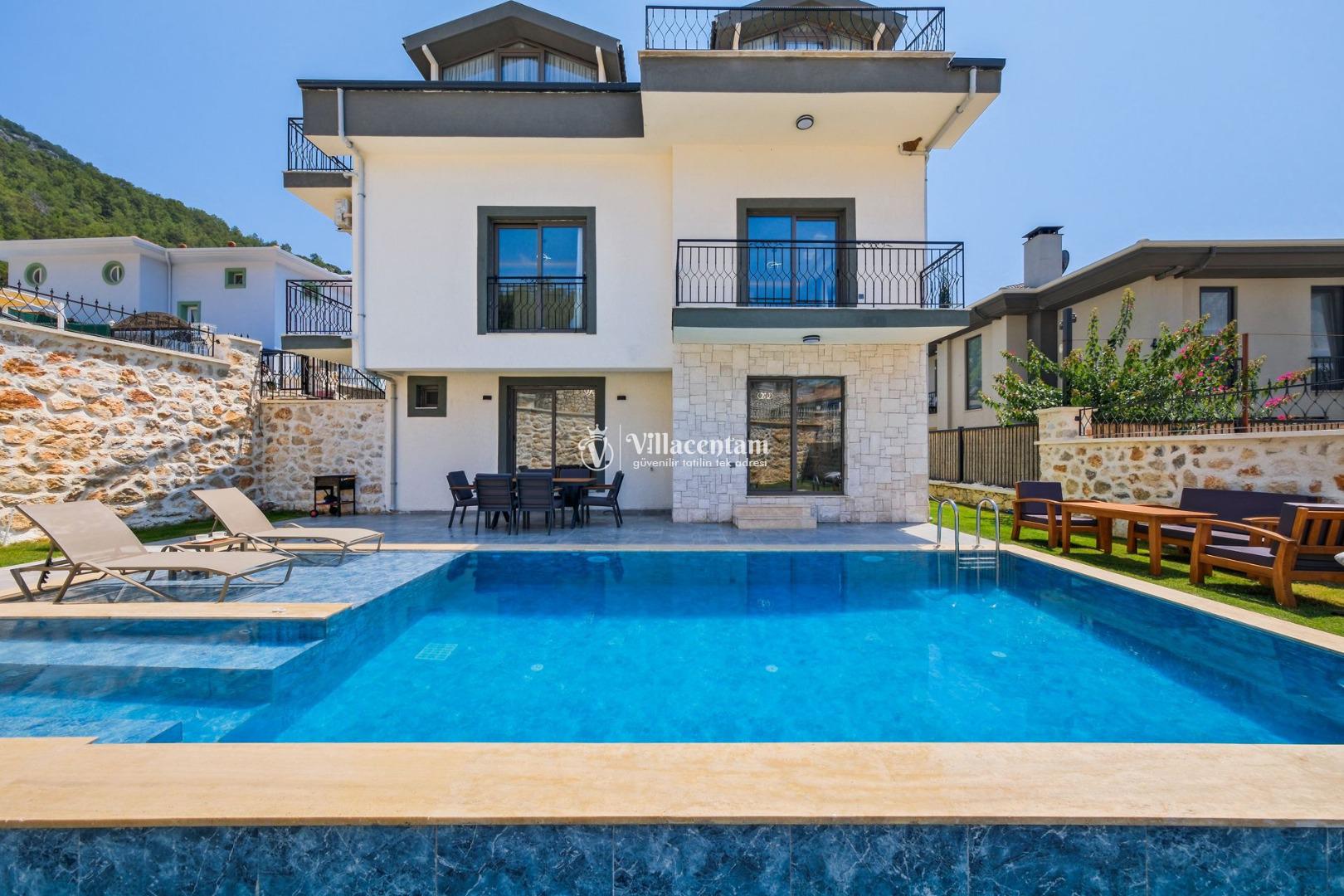 VİLLA FAMOSE 1 5