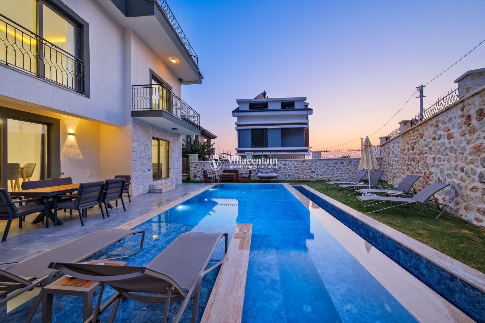 VİLLA FAMOSE 1 4