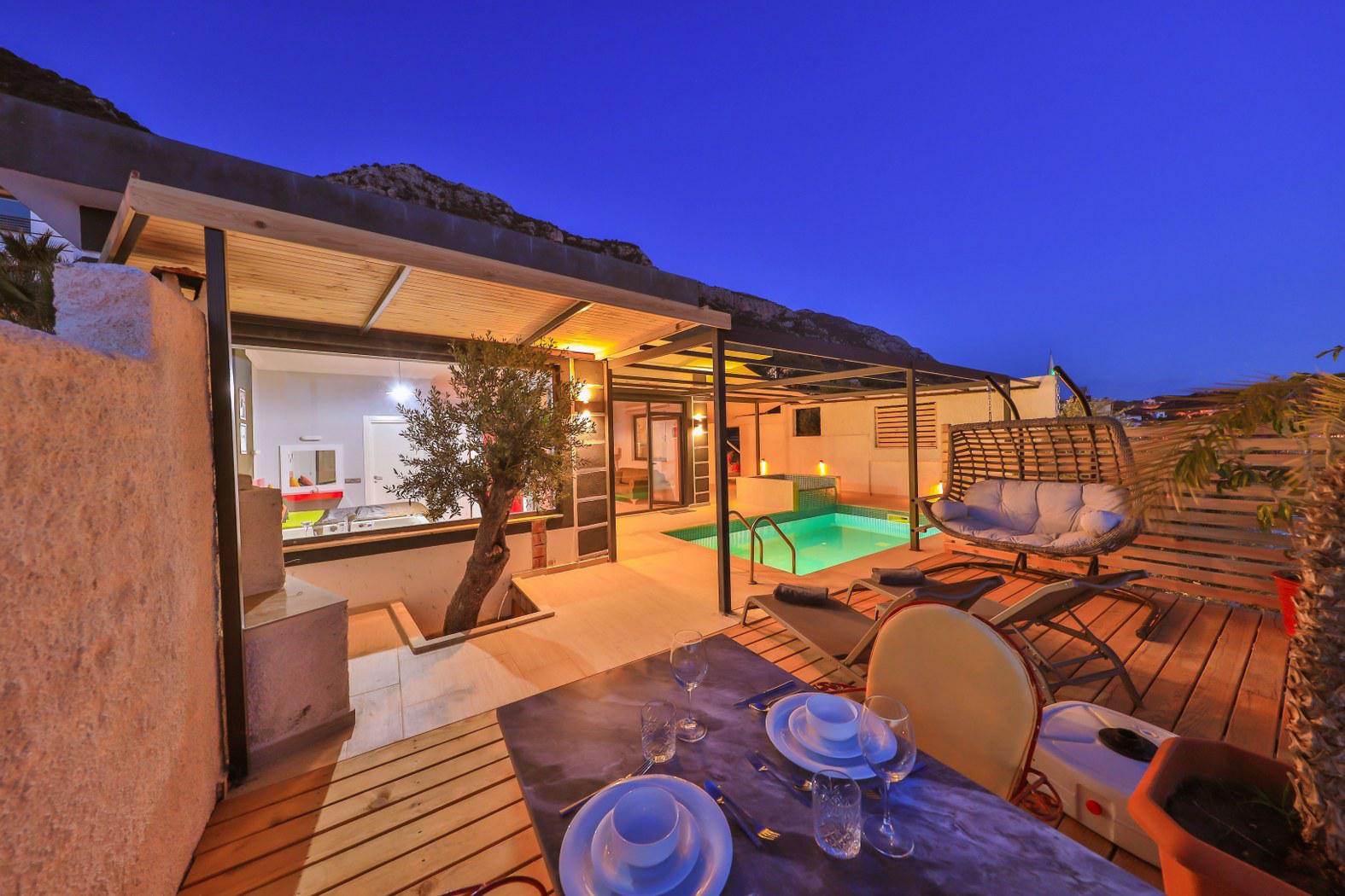 Villa Gusto 1 - Deniz Manzaralı ve Jakuzili Kiralık Villa