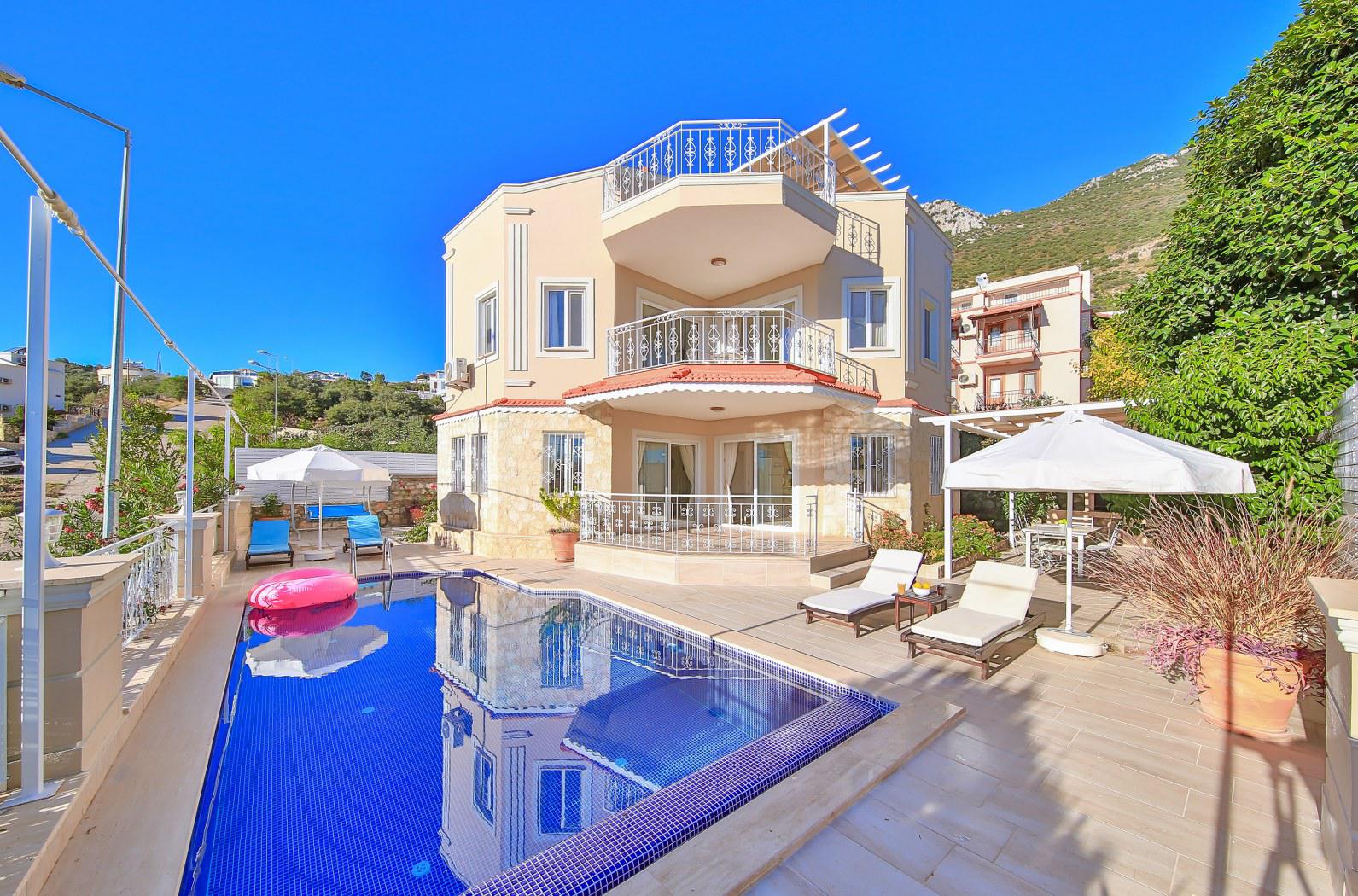 Villa Malta - Kiralık Tatil Villası | Villacentam 