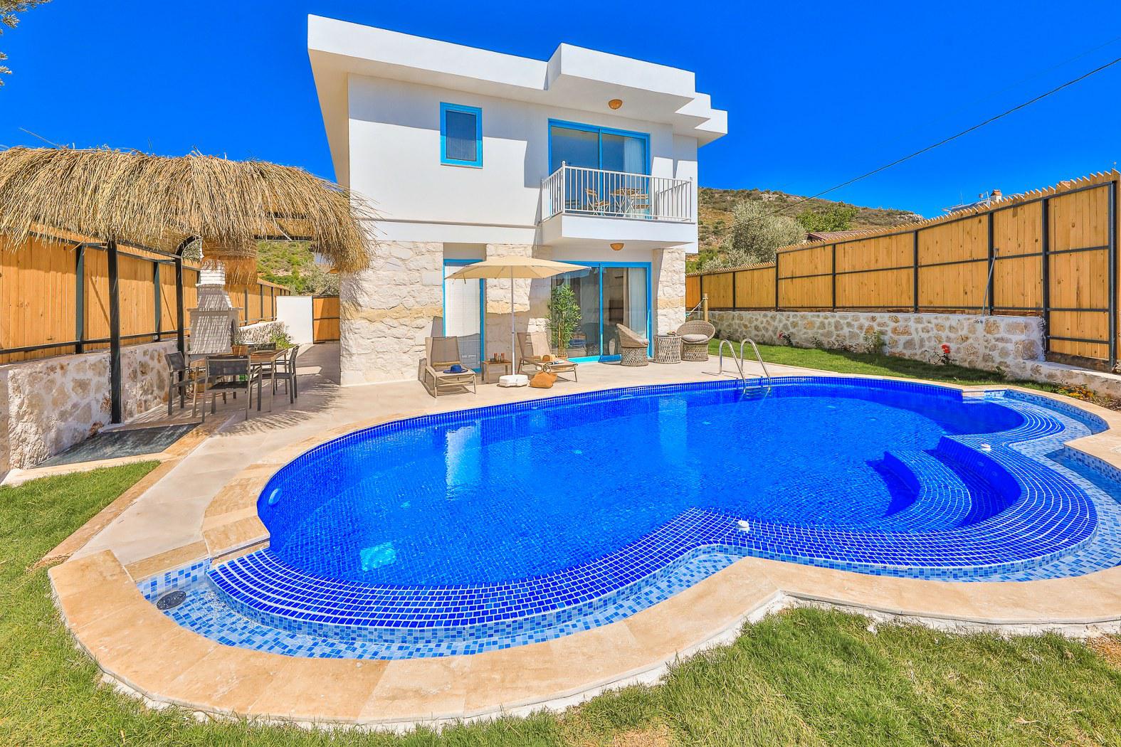 Villa Selonya - Saunalı, Jakuzili ve Muhafazakar Kiralık Villa