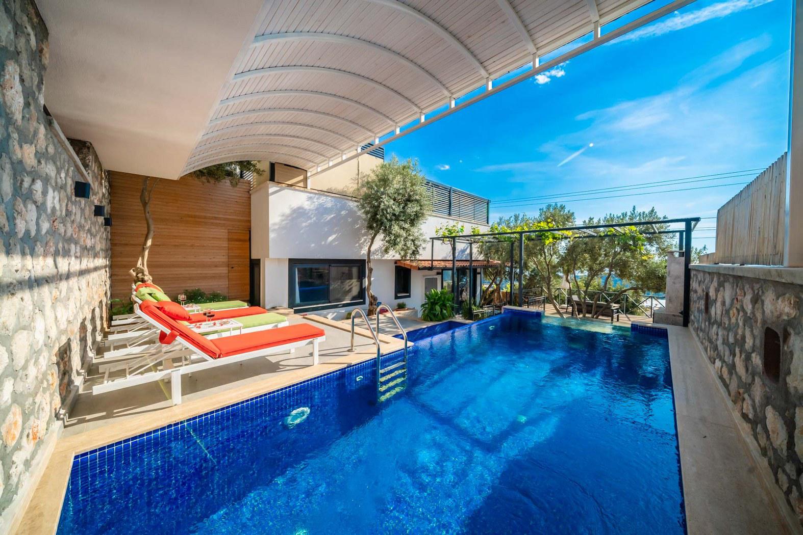 Villa Therapy Aqua - Deniz Manzaralı ve Korunaklı Kiralık Villa |