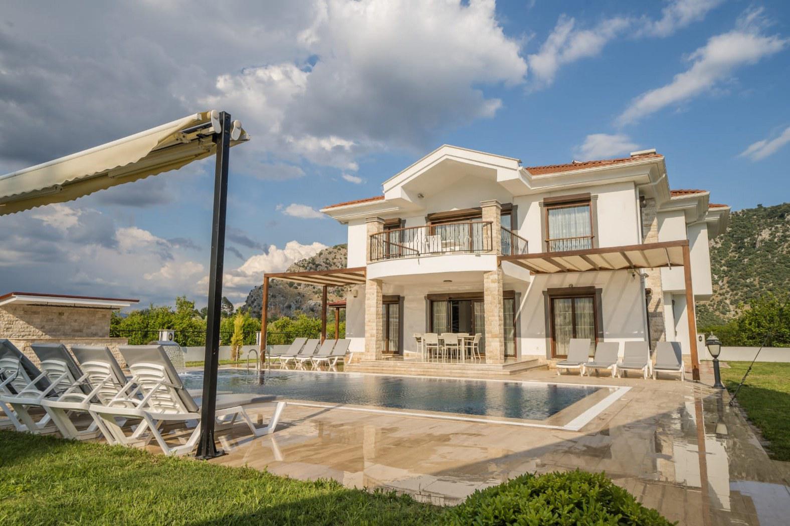 Villa Kiparis - Geniş Havuz ve Doğa İçinde Kiralık Villa