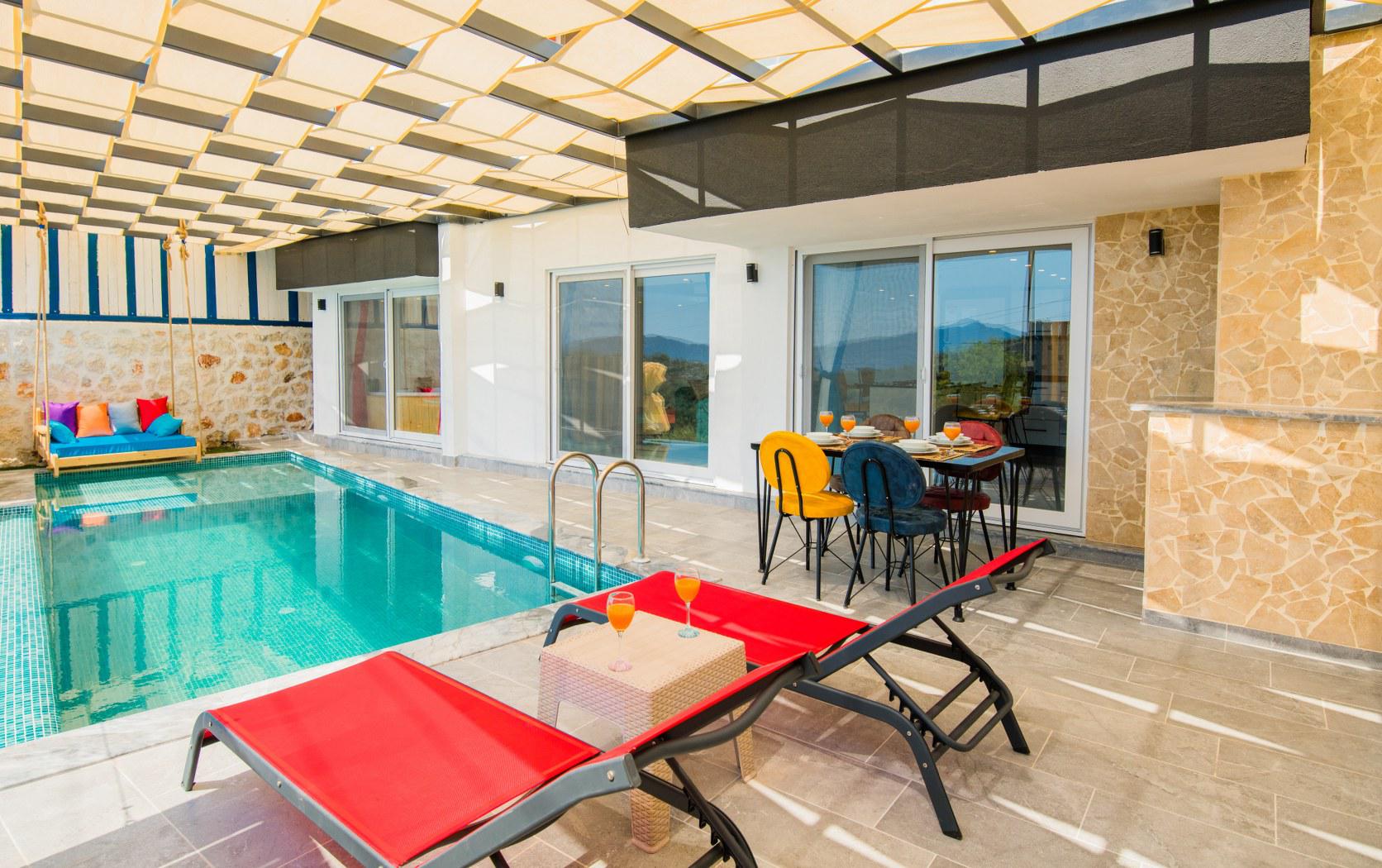 Villa İbiza - Deniz Manzaralı ve Saunalı Kiralık Villa