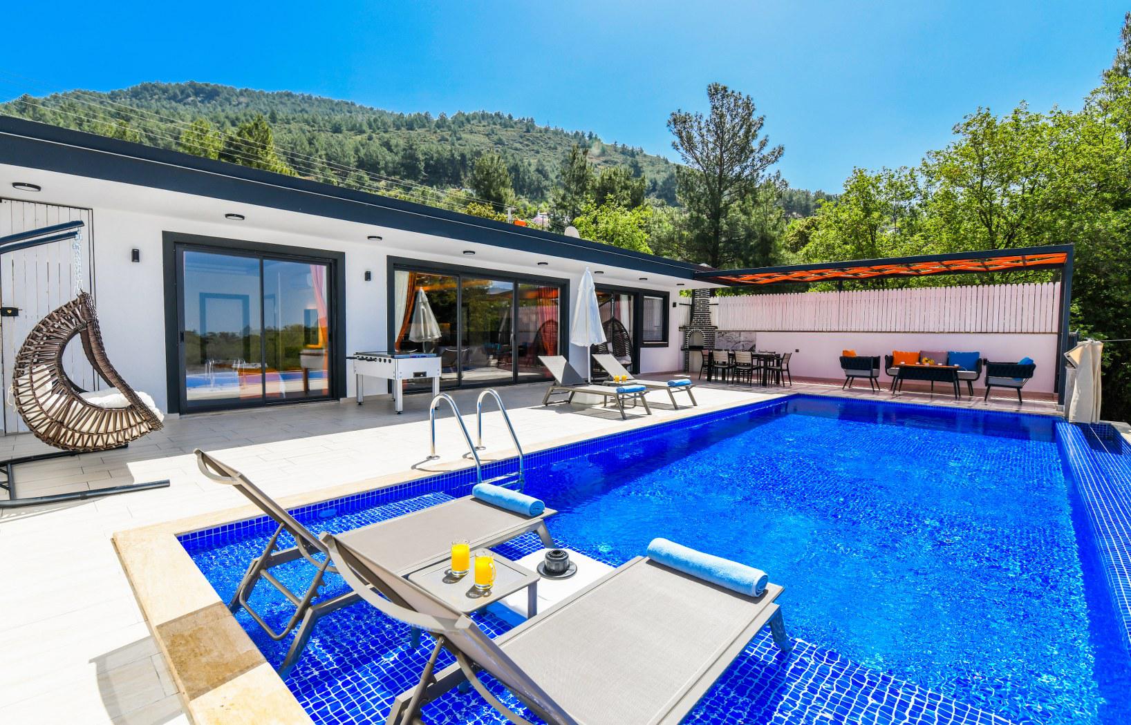 Villa Çakmak - Langırtlı ve Korunaklı Villa Kiralama