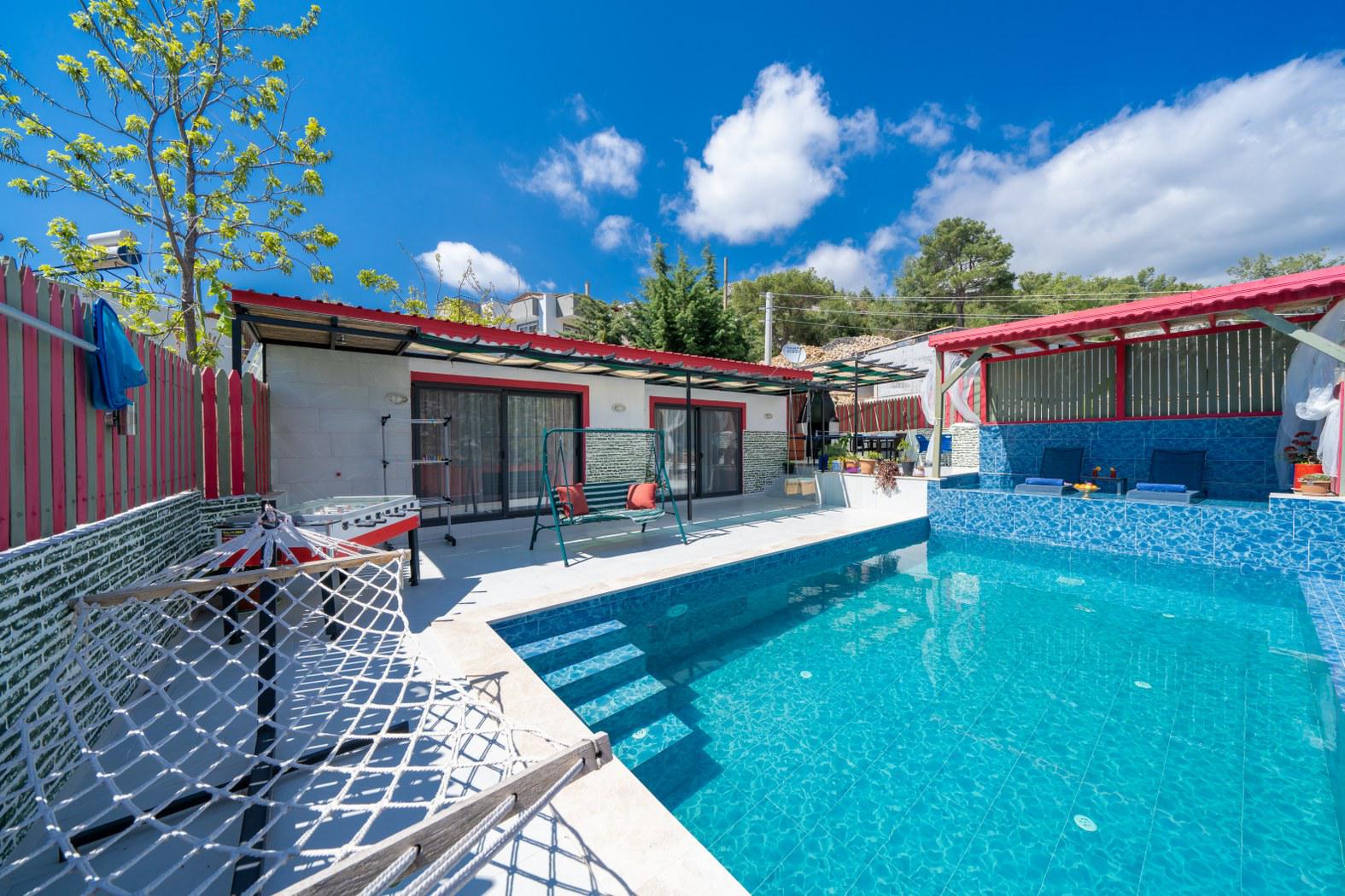 Villa Gökkuşağı - Kiralık Tatil Villası | Villacentam
