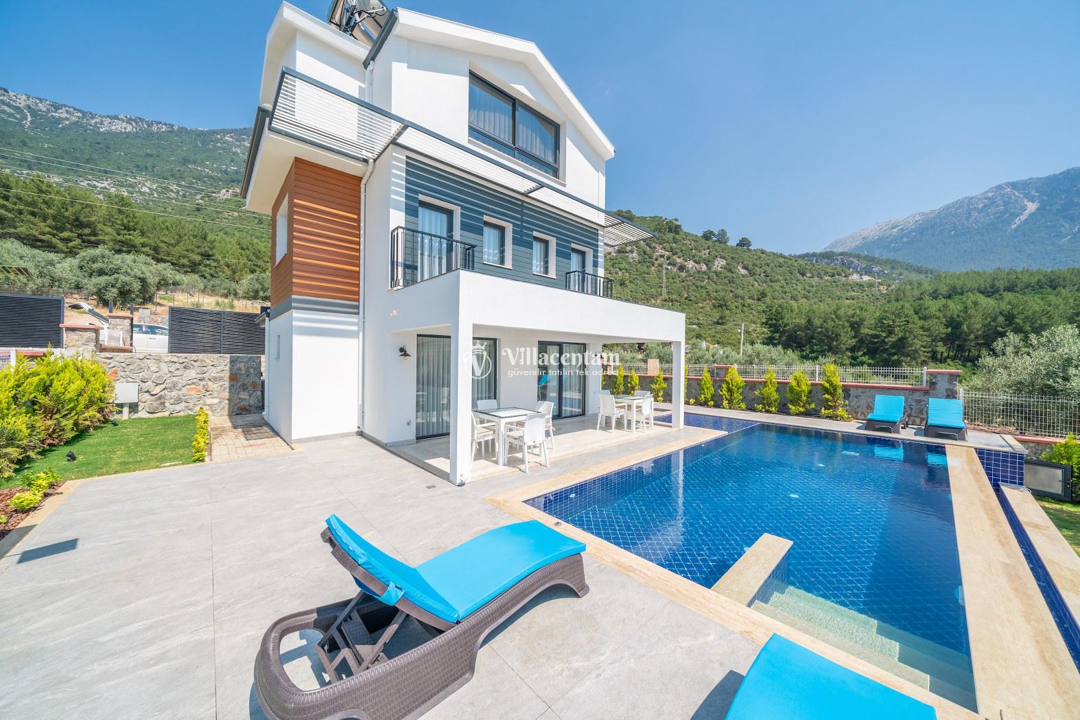 VİLLA TOMURCUK 3