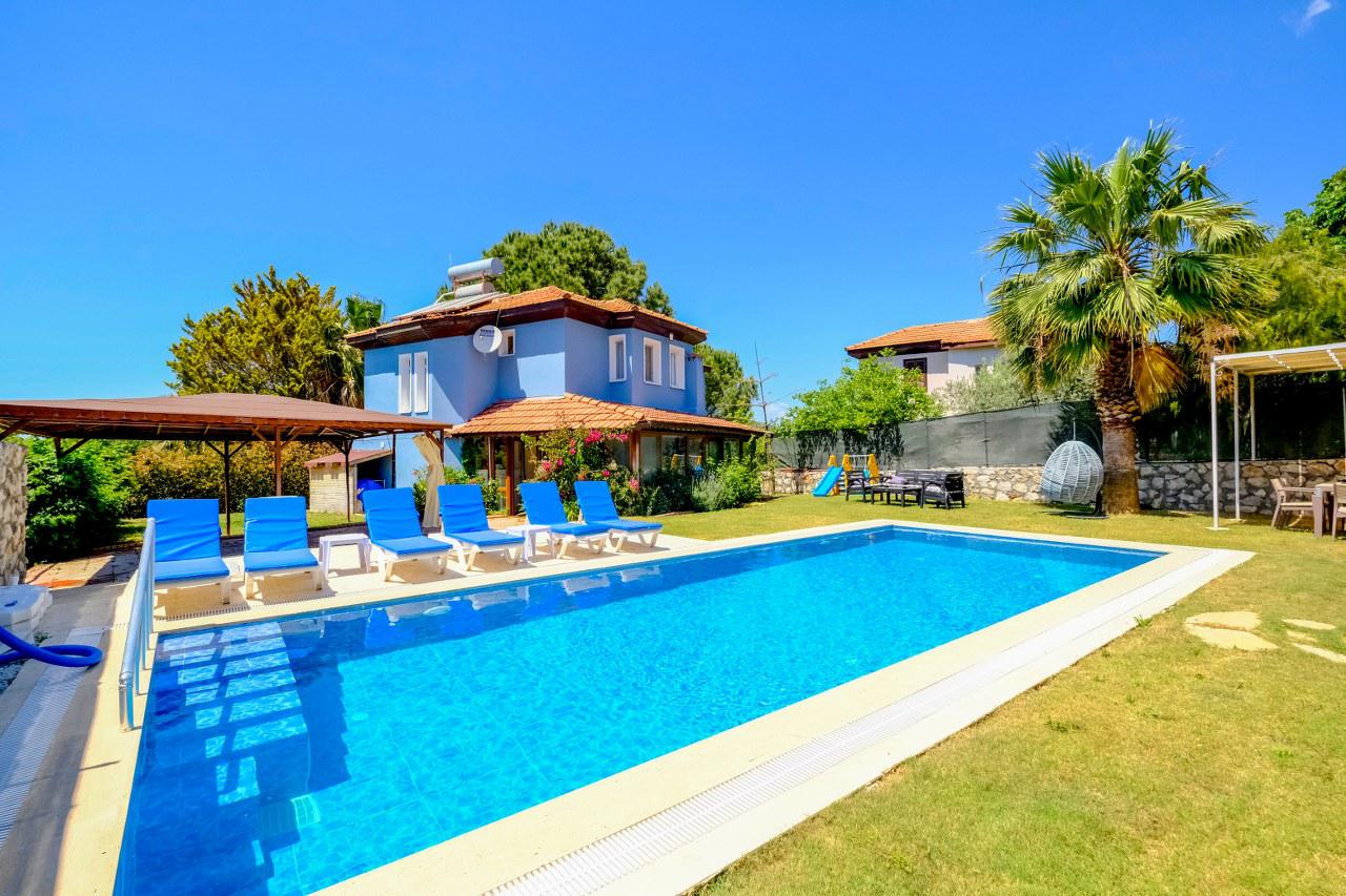 Villa Şans - Geniş Bahçeli ve Jakuzili Villa Kiralama|