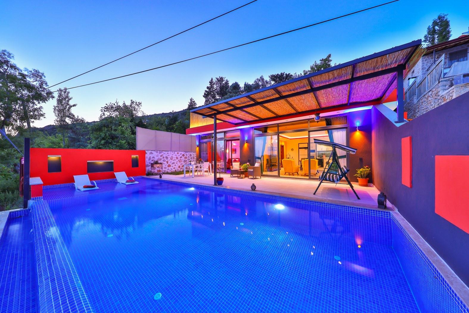 Villa Reva - Kapalı Isıtma Havuzlu Villa Kiralama