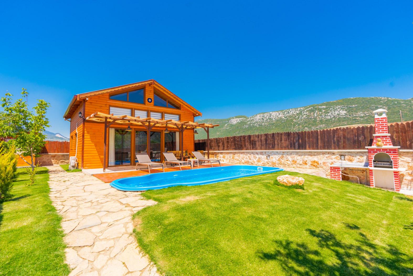 Villa Nesli - Kiralık Tatil Villası | Villacentam 