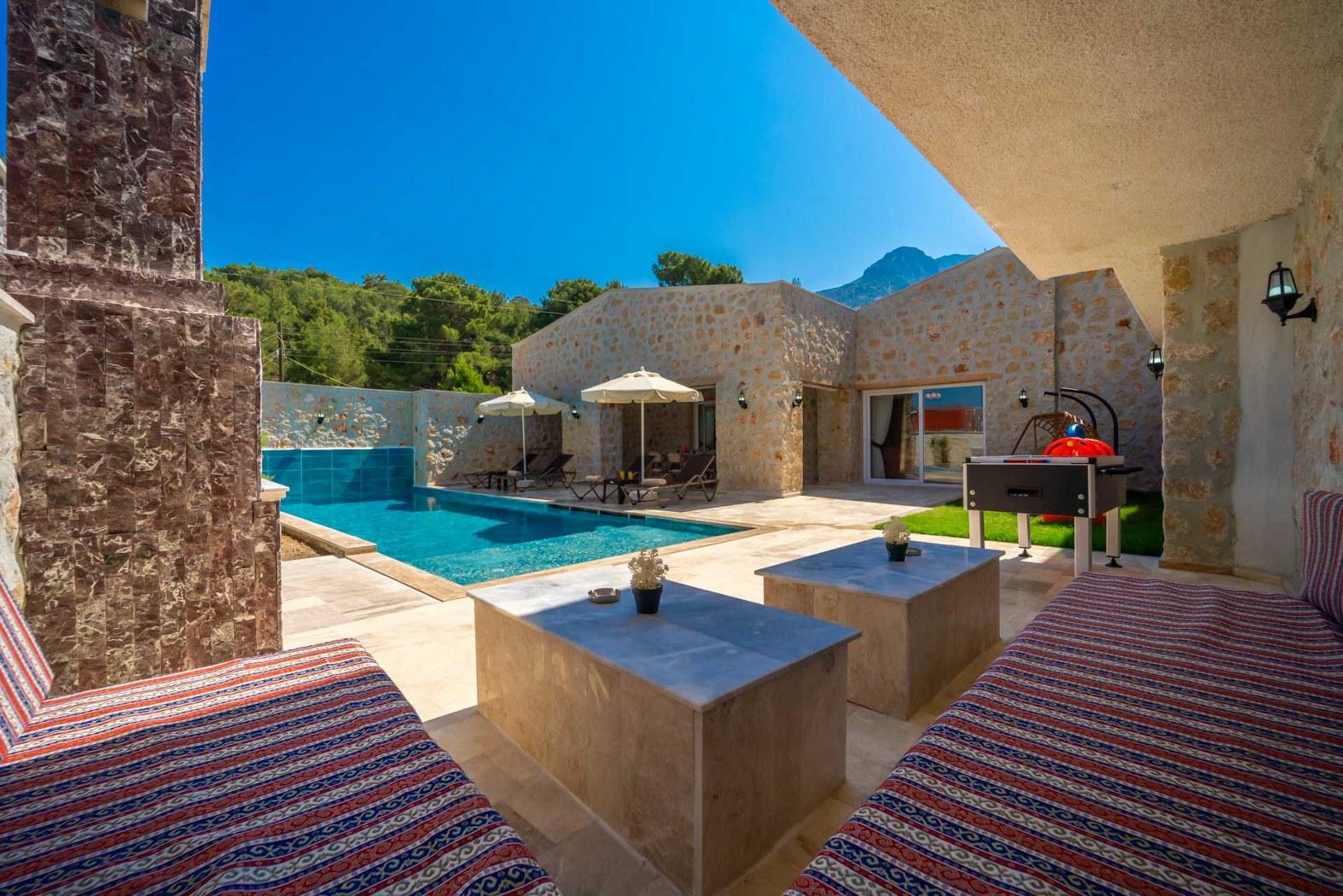 VİLLA ZERRİN 6 - Muhafazakar, Jakuzili, Doğa Manzaralı Kiralık Villa