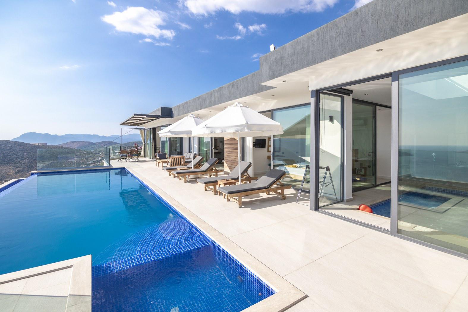Villa Maysa - Isıtmalı Havuzlu ve Jakuzili Villa Kiralama