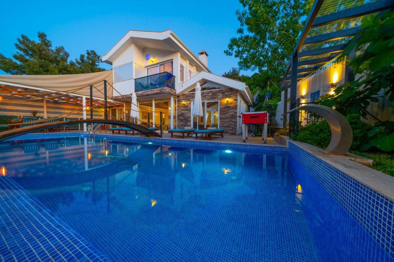 Villa Stella - Isıtmalı Havuz ve Doğa Manzaralı Kiralık Villa