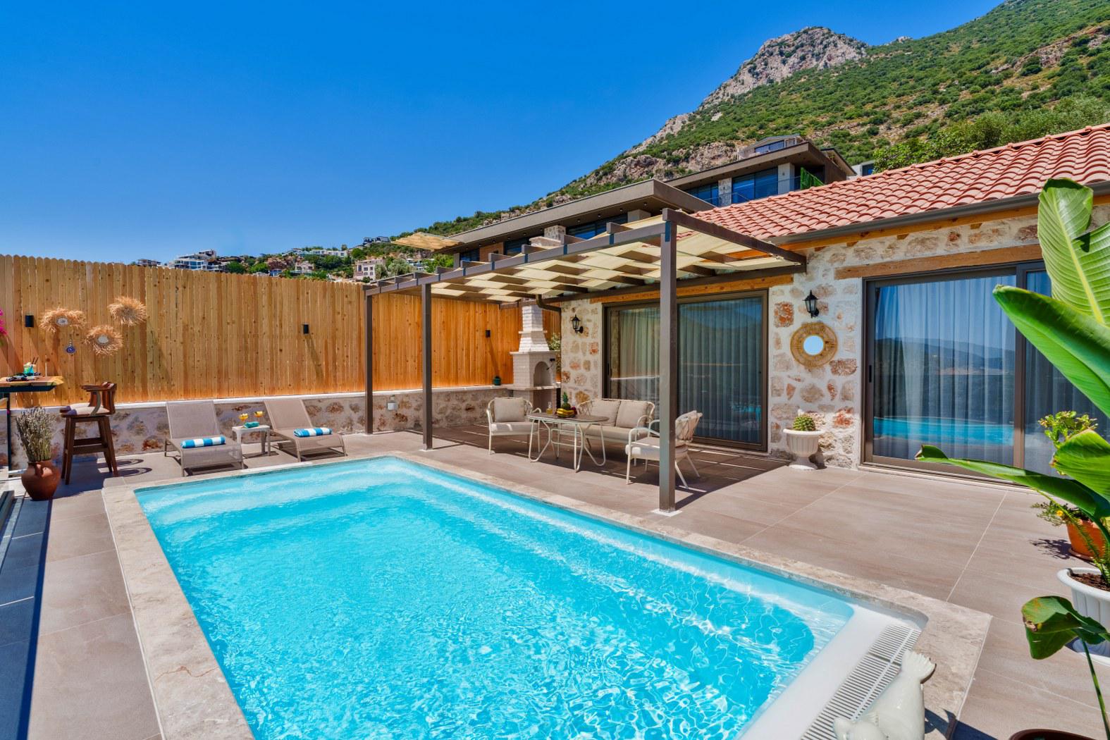 Casa Petra Kalkan | Deniz Manzaralı Özel Havuzlu Villa