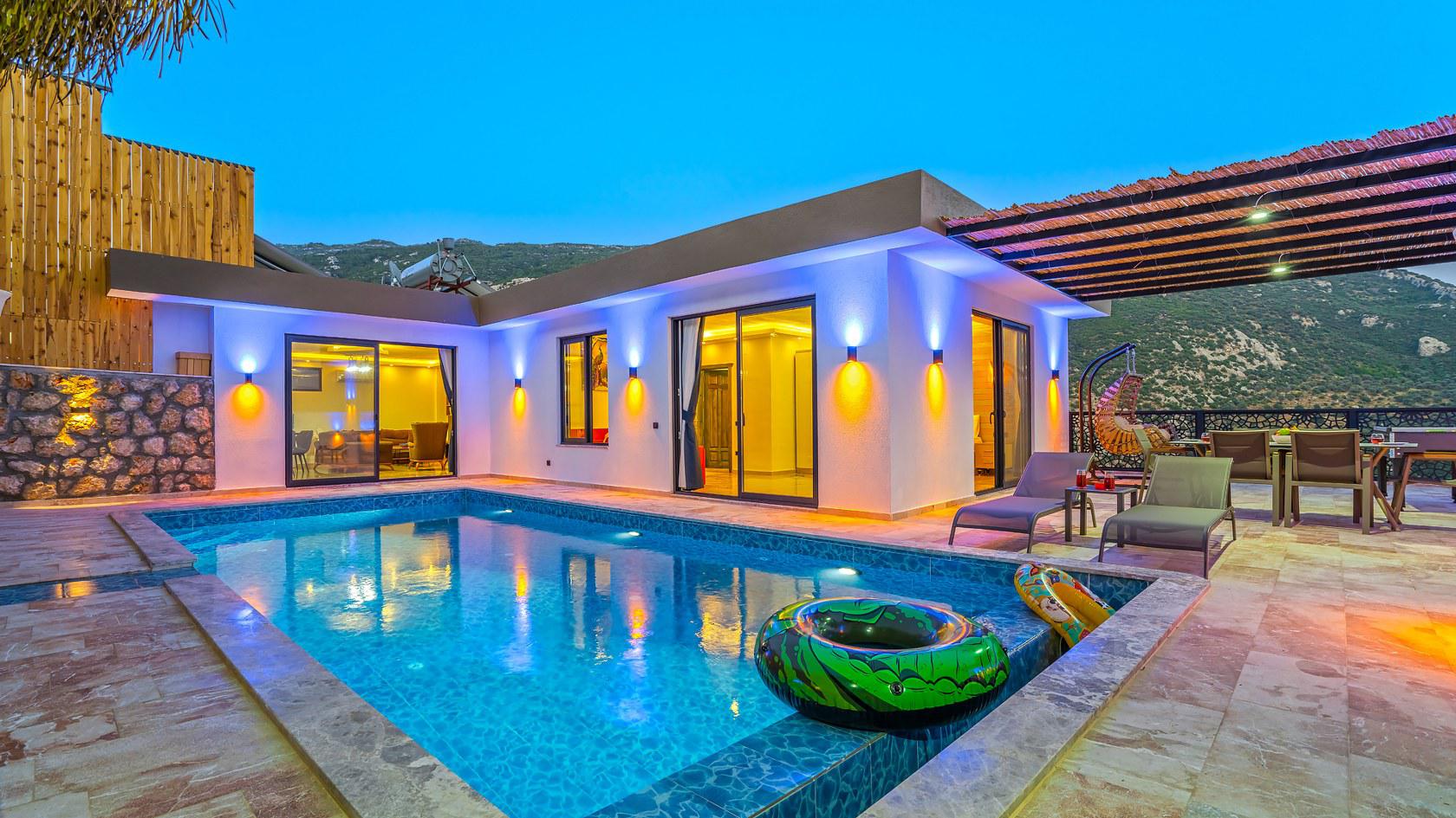 Villa Dimare Tre - Tuz Odalı ve Saunalı Kiralık Villa