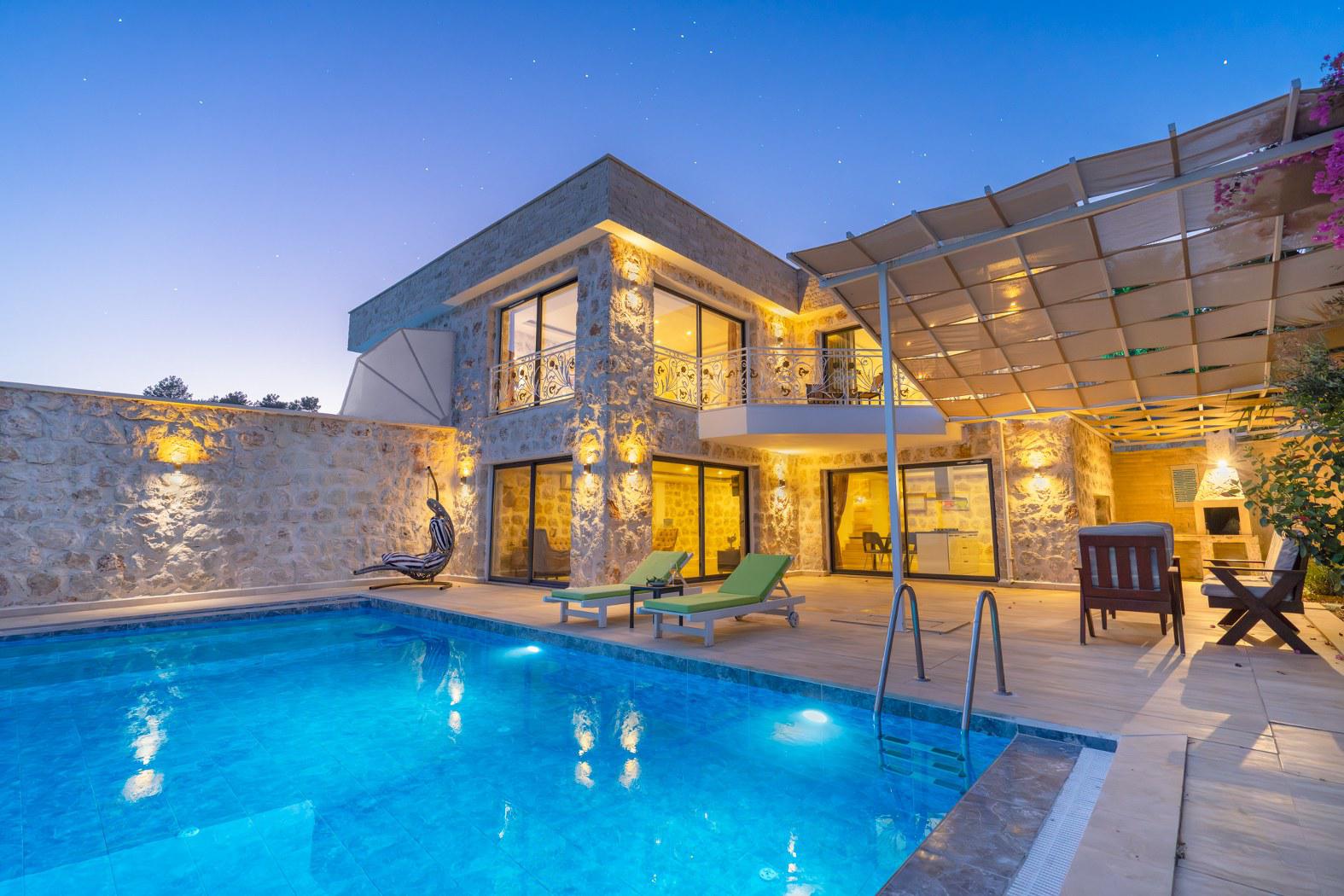 Villa Narin 2 - Korunaklı Havuz Alanlı Villa Kiralama