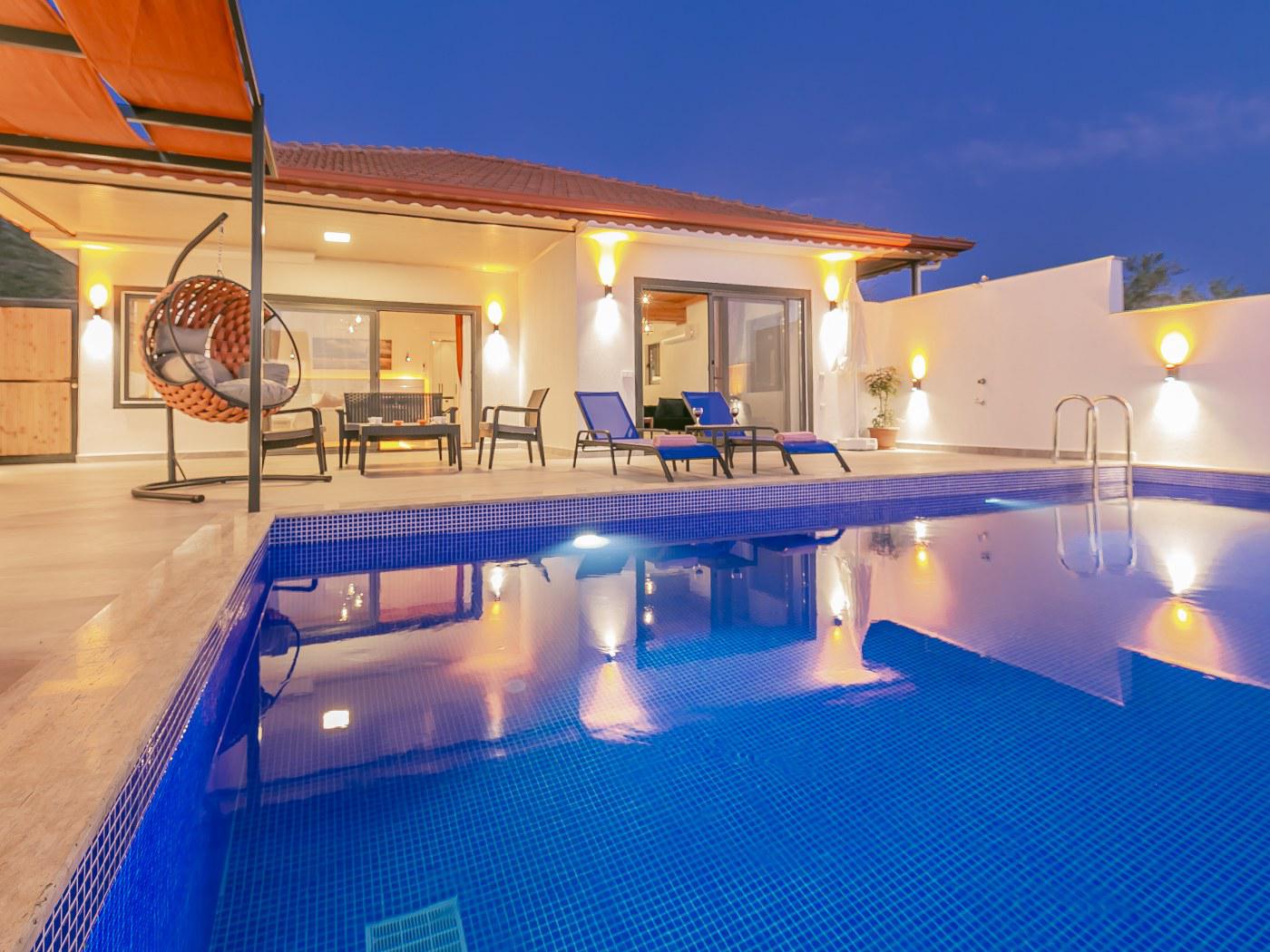 Villa Derin - Doğa Manzaralı ve Jakuzili Kiralık Villa
