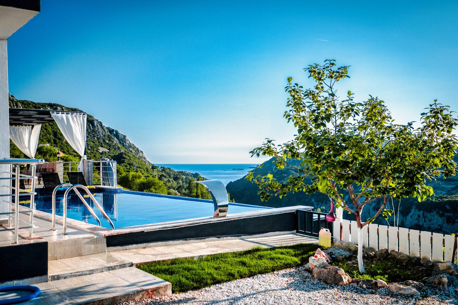 Villa Gökçe Duo | Kaş Gökçeören'de Korunaklı Havuzlu Kiralık Tatil Villası