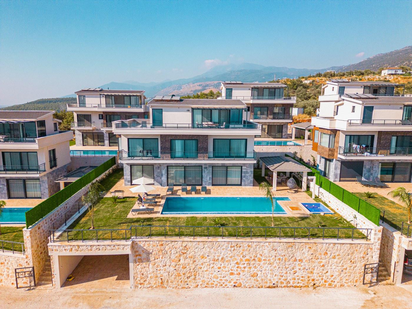 Villa Kalkan İnci - Jakuzili, Deniz Manzaralı Kiralık Villa|