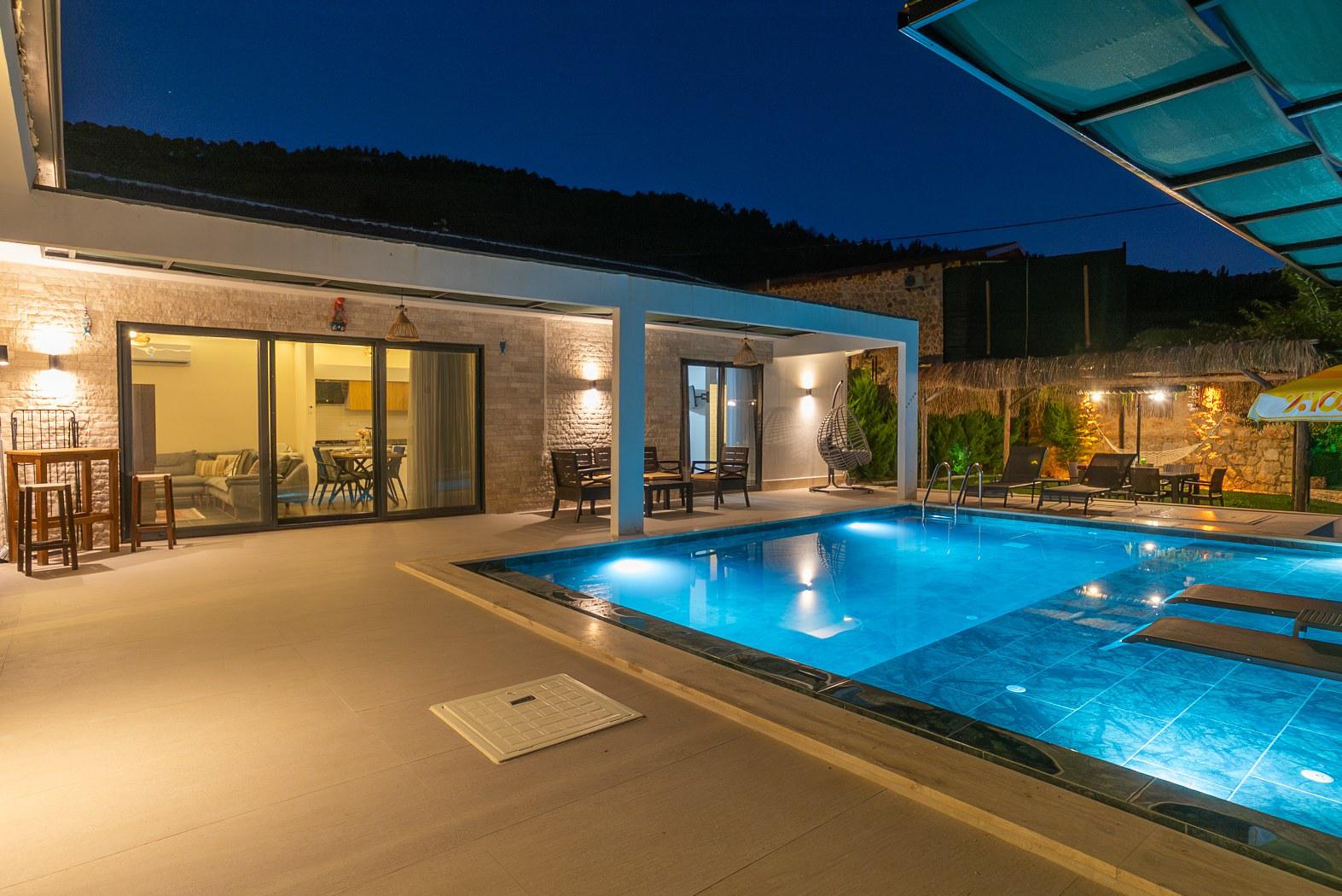 Villa Luxury Su | Kalkan Sarıbelen’de Özel Havuzlu Muhafazakar Villa