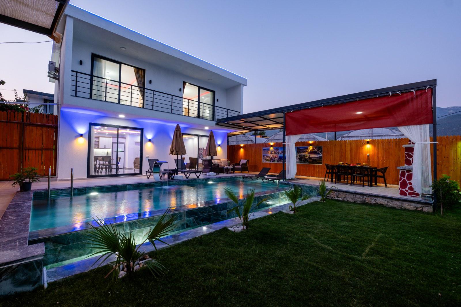 Villa Sinem Duo - Muhafazakar, Jakuzili, Langırtlı Kiralık Villa |