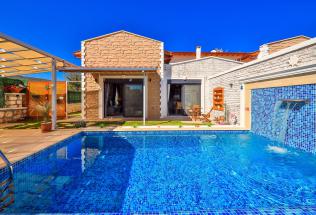 Villa Sakura - Kiralık Tatil Villası | Villacentam 