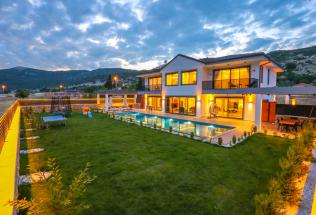 Villa Beyaz Saray - Kiralık Tatil Villası | Villacentam 