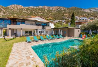 Villa Odessa House - Hamam, Sauna, Langırt, Tenis Kortlu Kiralık Villa |