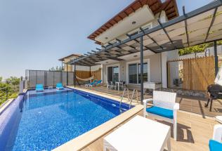 Villa Boztepe 2 - Kiralık Tatil Villası | Villacentam 