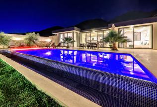 Villa Niloya - Kiralık Tatil Villası | Villacentam 