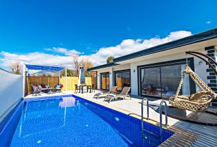 Villa Yücel - Kiralık Tatil Villası | Villacentam