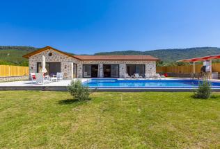 Villa Saye - Jakuzili ve Korunakl Villa Kiralama|