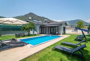 Villa Clove Pink- Kiralık Tatil Villası | Villacentam