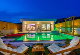 Villa Sheraton 2 - Korunaklı ve Jakuzili Kiralık Villa