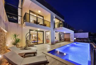 Villa Akasya | Kalkan Kızıltaş’ta Deniz Manzaralı 6 Kişilik Villa