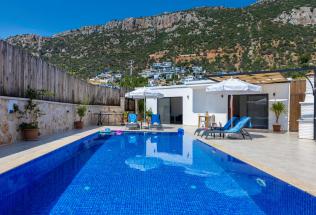 Villa Cengizhan - Kiralık Tatil Villası | Villacentam 