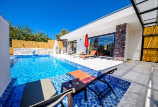 Villa Kumru İslamlar - Kiralık Tatil Villası | Villacentam 