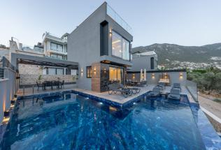 Villa Cihan | Kalkan Ortaalan’da Deniz Manzaralı Lüks Villa