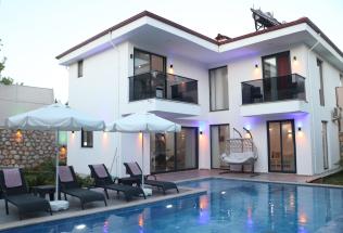 Villa Dehado - Muhafazakar, Masa Tenisli Villa Kiralama |