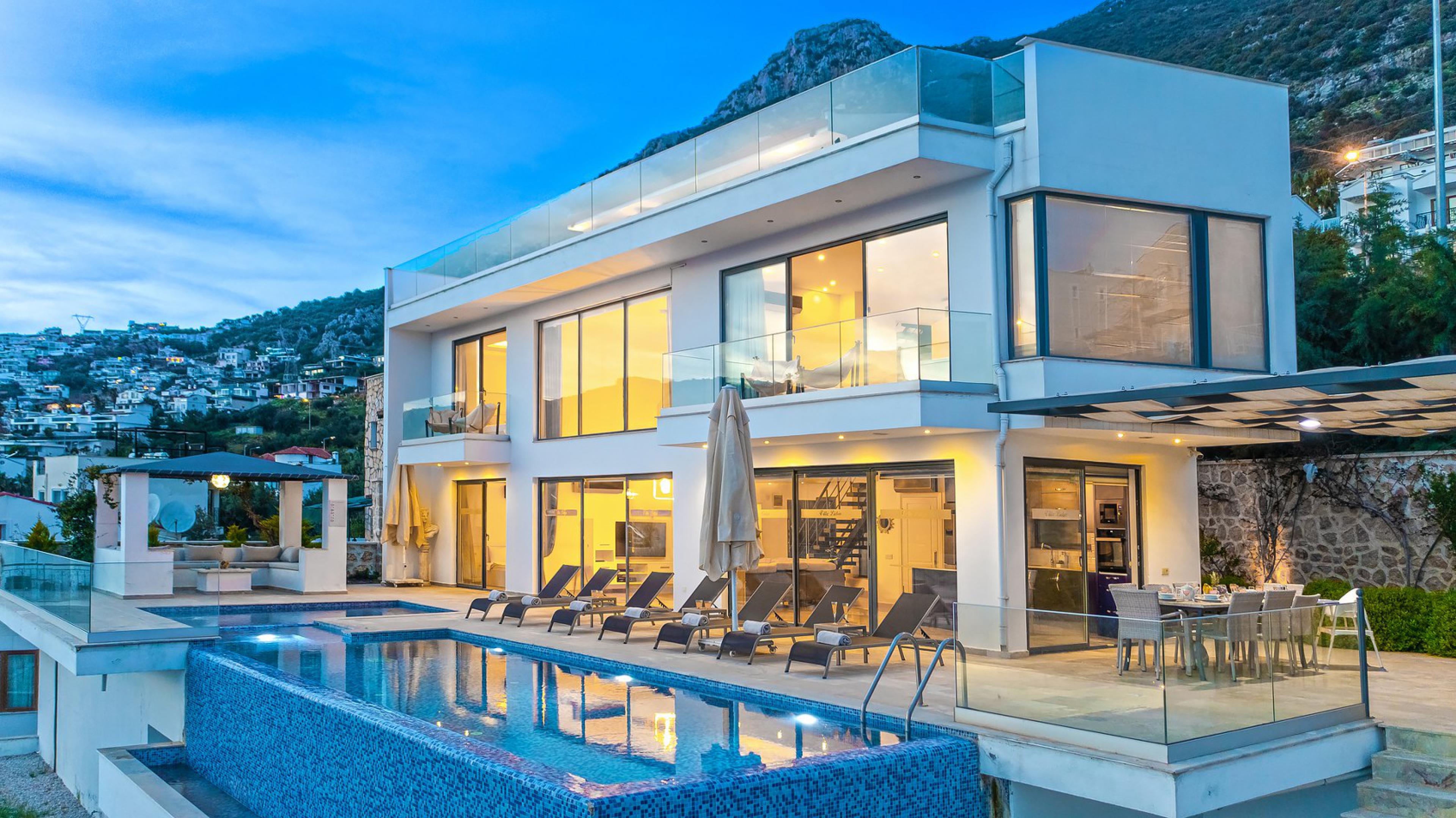 Villa Fatma | Kalkan Kızıltaş’ta Deniz Manzaralı Suit Lüks Villa