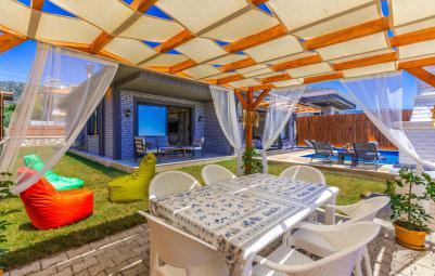 deniz-manzarali-jakuzili-villa-aysam-2_518.jpg