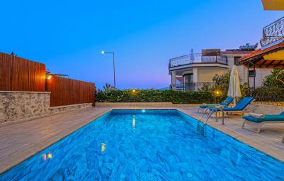 deniz-manzarali-kiralik-villa-ekinezya-3_372.jpg