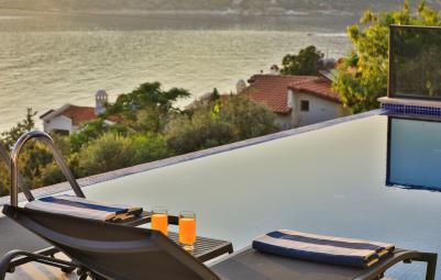 deniz-manzarali-kiralik-villa-rainy-13_242.jpg