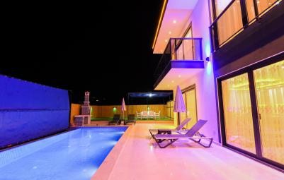 doga-manzarali-jakuzili-kiralik-tatil-villasi-karatas-uno-3_708.jpg