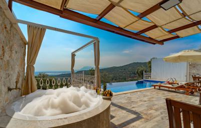 doga-manzarali-jakuzili-tatil-villasi-selen-3_47.jpg