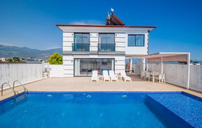 jakuzili-doga-manzarali-tatil-villasi-santo-marin-2_1573x1050_645.jpg