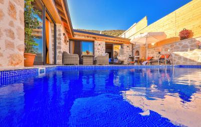 jakuzili-muhafazakar-kiralik-tatil-villa-goktas-2_587.jpg