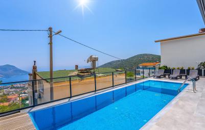 villa-loca-exclusive-3_269.jpg
