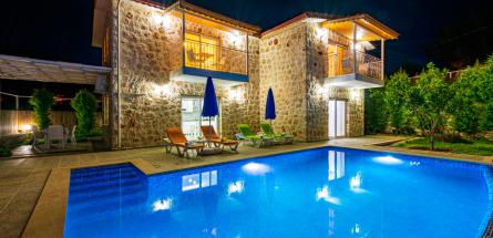 doga-manzarali-jakuzili-muhafazakar-tatil-villasi-atilgan-1_832.jpg
