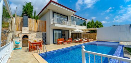 doga-manzarali-jakuzili-tatil-villasi-kaan-1_671.jpg